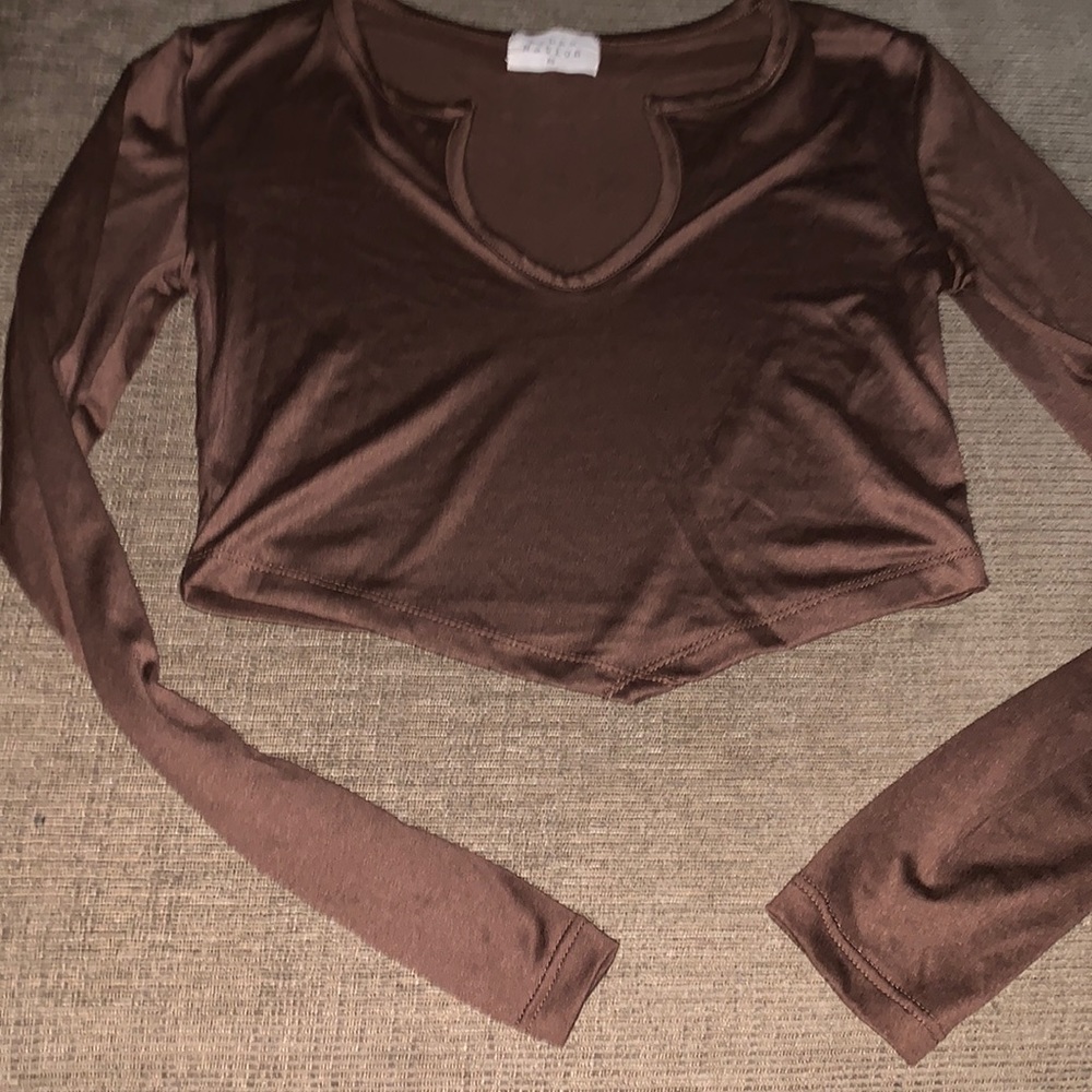 Never worn very cute cropped long sleeve shirt